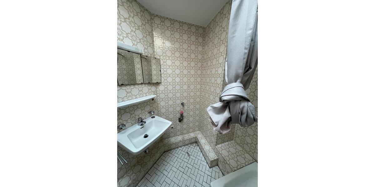 Etagenwohnung Pforzheim Nordstadt - 1 Zimmer, 32 m&sup2;, 450&euro; | Angebot:25350430