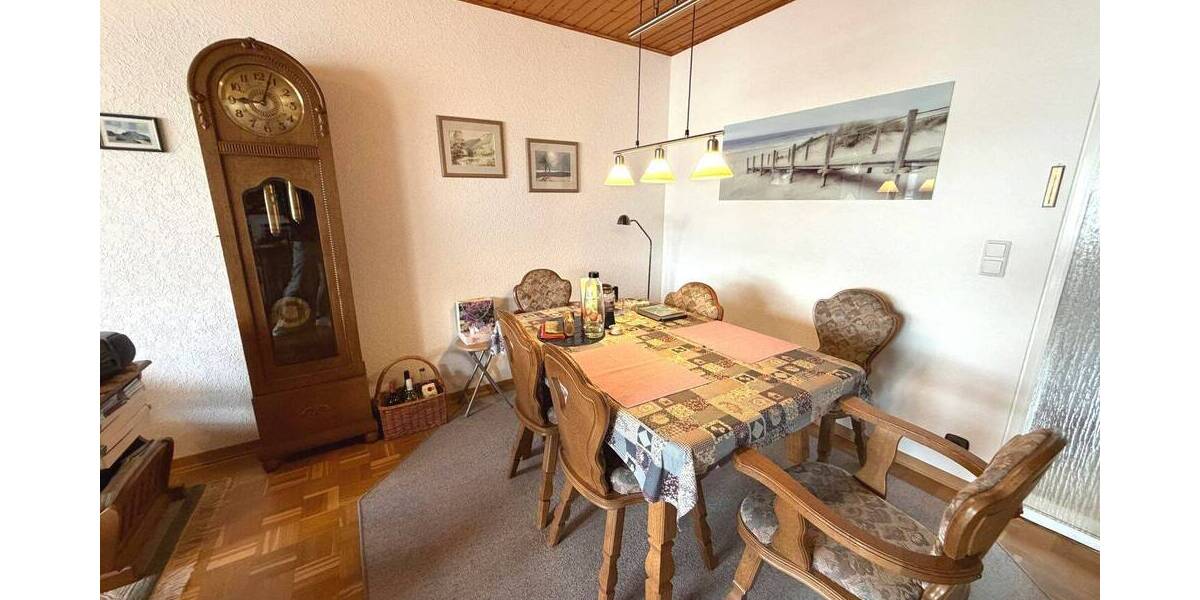Etagenwohnung Leonberg - 4 Zimmer, 95 m&sup2;, 245.000&euro; | Angebot:26863549