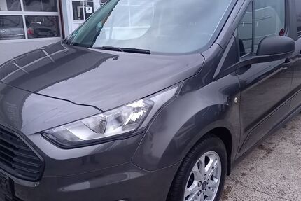 Ford Tourneo Connect 166.000 km 14.590 € Ettlingen 76275