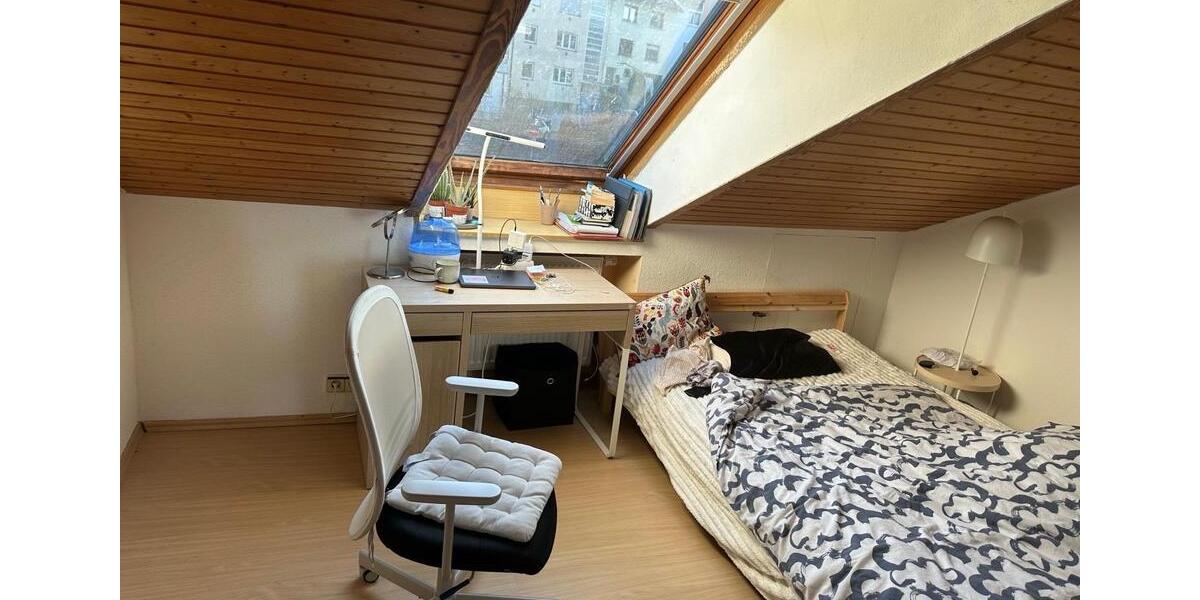Dachgeschoßwohnung Pforzheim - 2 Zimmer, 52 m&sup2;, 630&euro; | Angebot:26255011