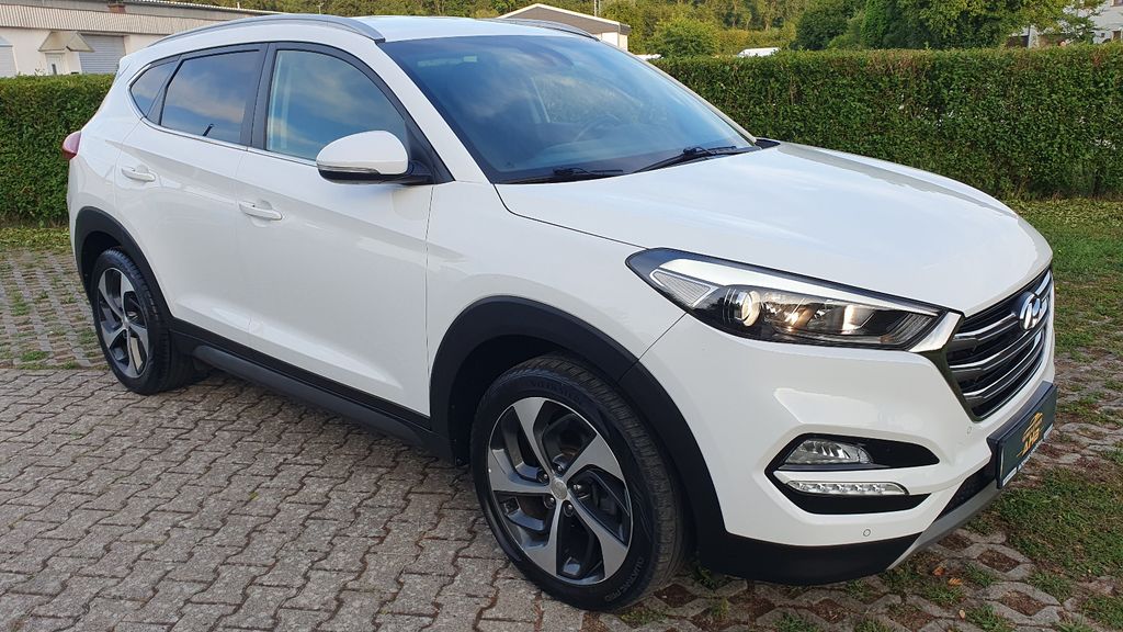 Hyundai TUCSON 121.616 km 12.850 &euro; Mühlacker / Enzberg 75417