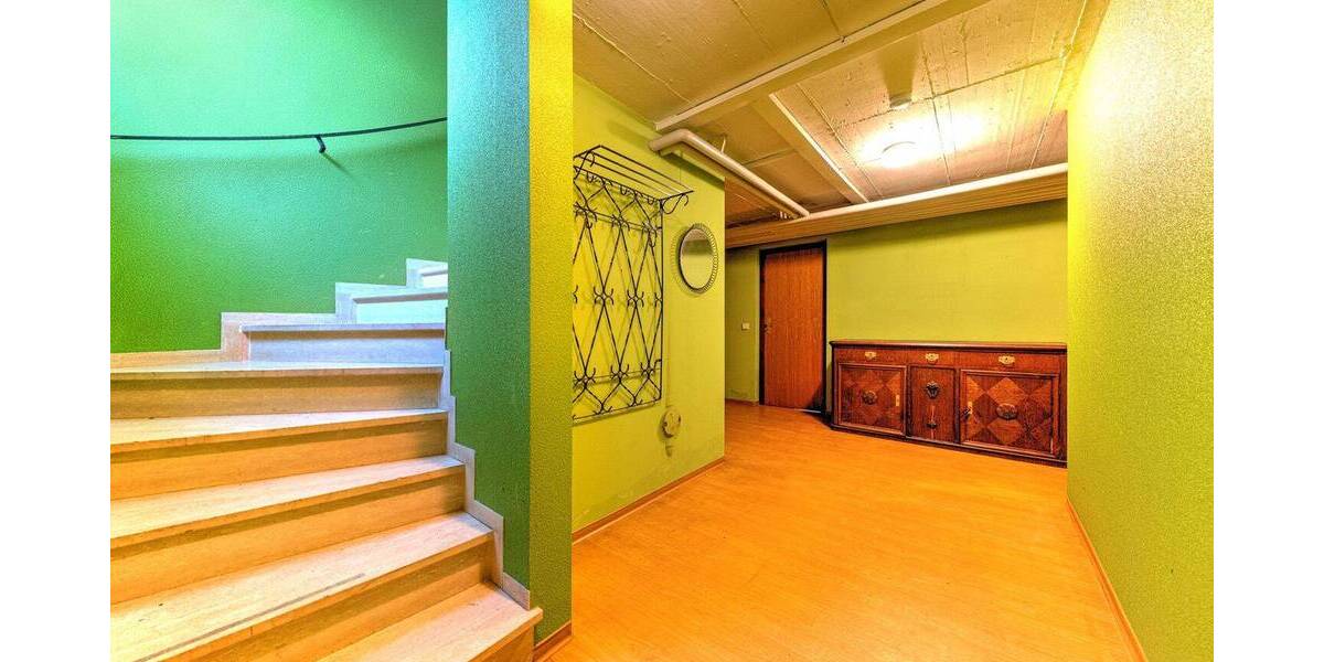 Mehrfamilienhaus, Wohnhaus Sindelfingen Mitte - 7 Zimmer, 214 m&sup2;, 830.000&euro; | Angebot:26205455