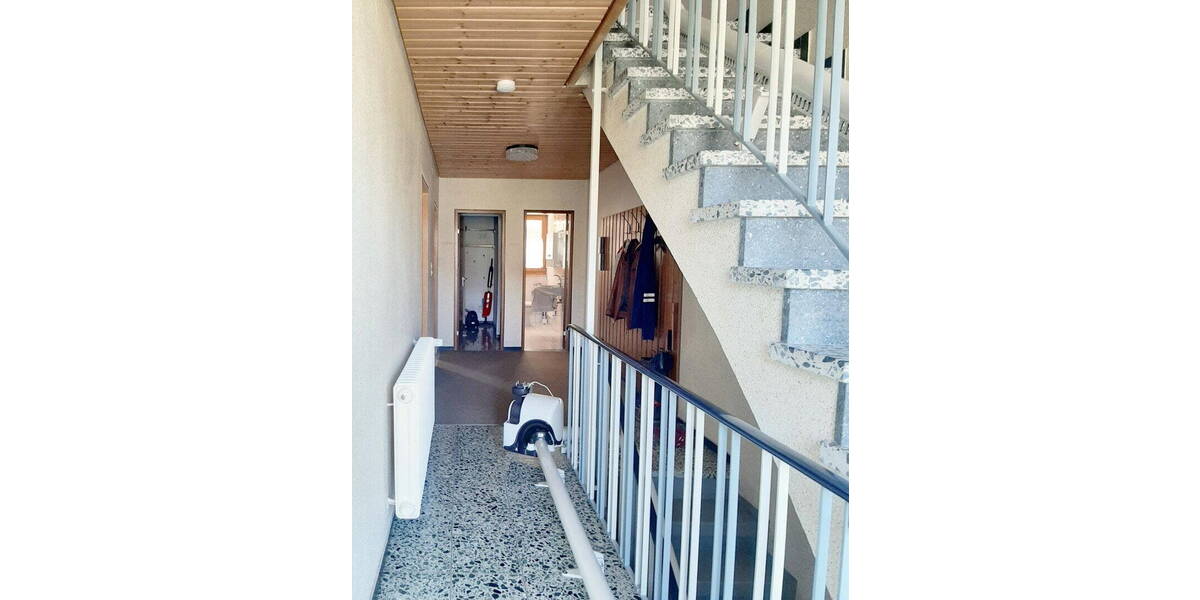 Reihenmittelhaus Ditzingen - 7 Zimmer, 162 m&sup2;, 540.000&euro; | Angebot:26477778