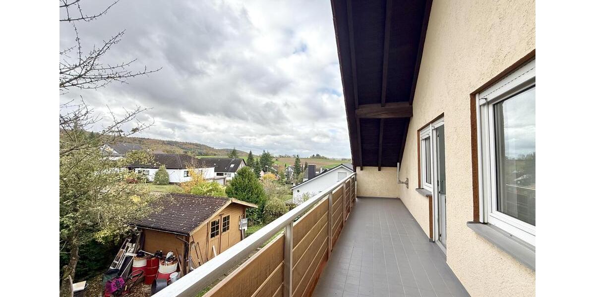 Dachgeschoßwohnung Kürnbach - 4 Zimmer, 120 m&sup2;, 1.050&euro; | Angebot:26284377