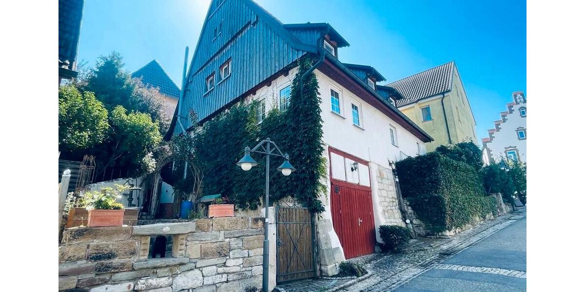 Mehrfamilienhaus, Wohnhaus Sachsenheim - 8.5 Zimmer, 223 m&sup2;, 479.000&euro; | Angebot:27120063