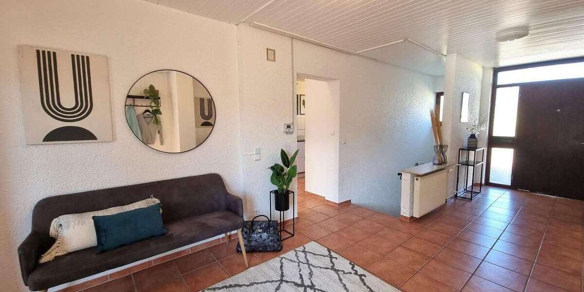Einfamilienhaus Mühlacker - 7 Zimmer, 207 m&sup2;, 549.000&euro; | Angebot:26901409