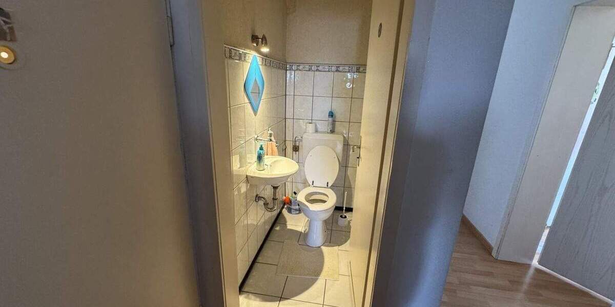 Leonberg: Gepflegte 4-Zimmer-Wohnung mit Südbalkon 4 zimmer