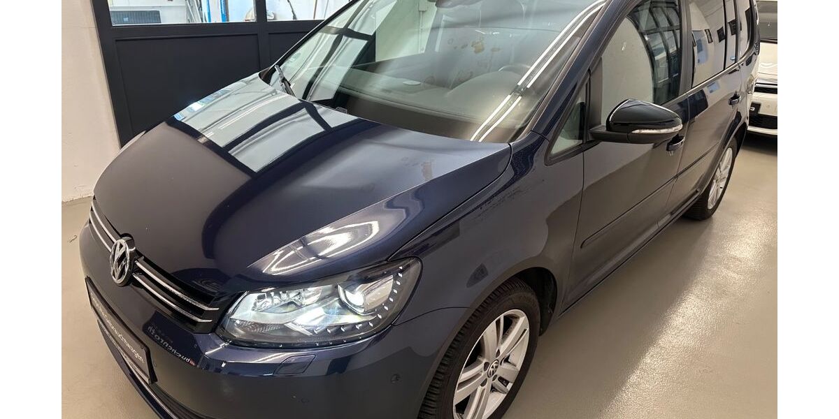 VW Touran 156.565 km 6.990 &euro; LEONBERG 71229