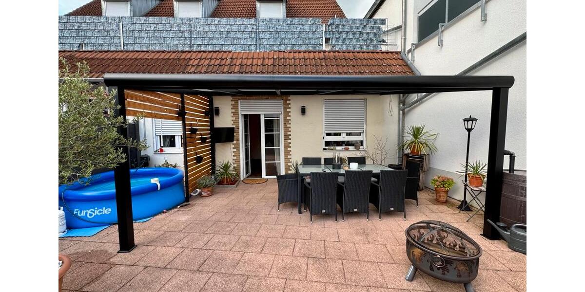 Kernsanierte EG-Wohnung (208 m²) mit großer Terrasse 6 zimmer