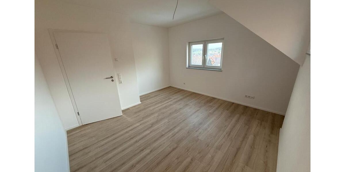 Etagenwohnung Calw - 3.5 Zimmer, 85 m&sup2;, 1.300&euro; | Angebot:25746064