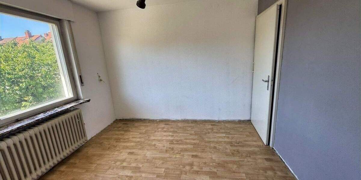 Reihenendhaus Ettlingen - 4 Zimmer, 110 m&sup2;, 300.000&euro; | Angebot:25686044