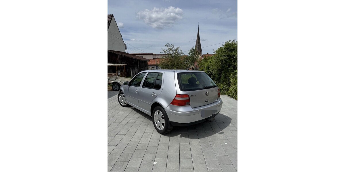 VW Golf IV 175.000 km 3.490 € Althengstett 75382