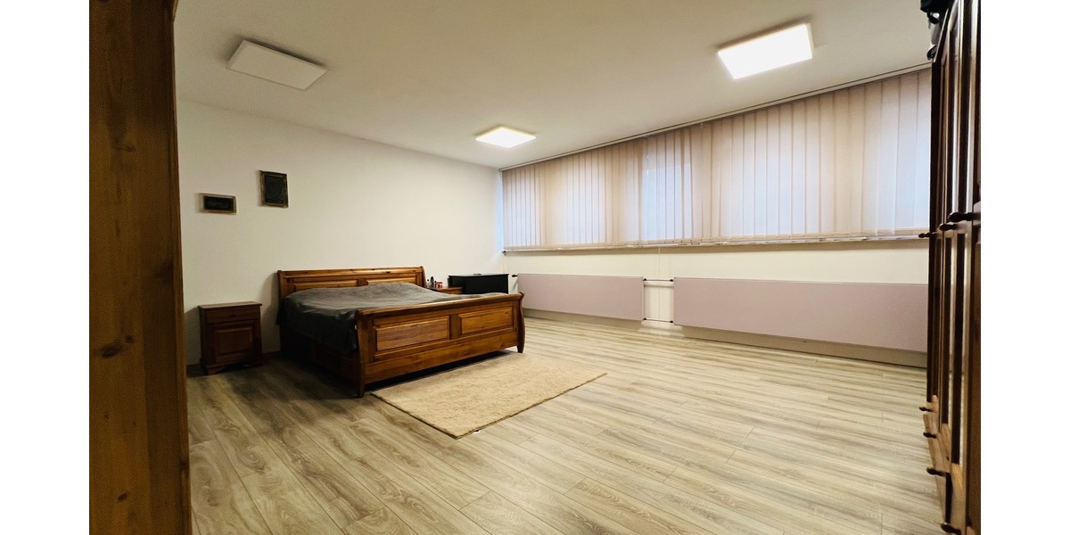 Ehem. Kirche mit Charakter − vielseitig nutzbares Gebäude für Wohn- und Gewerbezwecke 4.5 zimmer