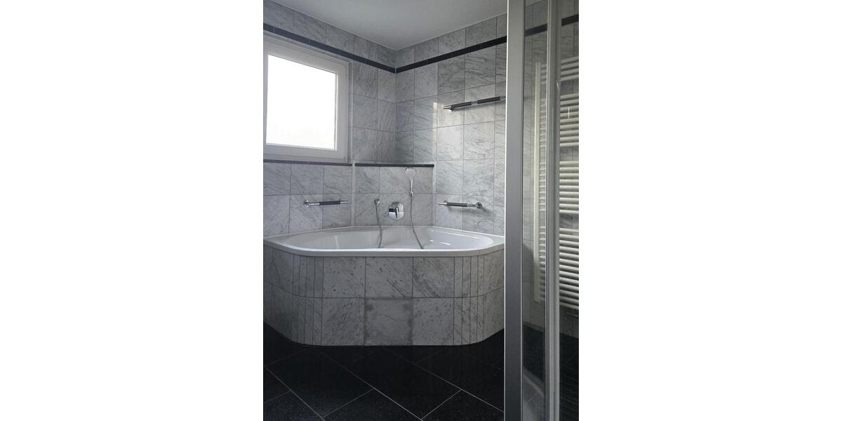 Doppelhaushälfte Karlsruhe Durlach - 7 Zimmer, 195 m&sup2;, 2.870&euro; | Angebot:26699085