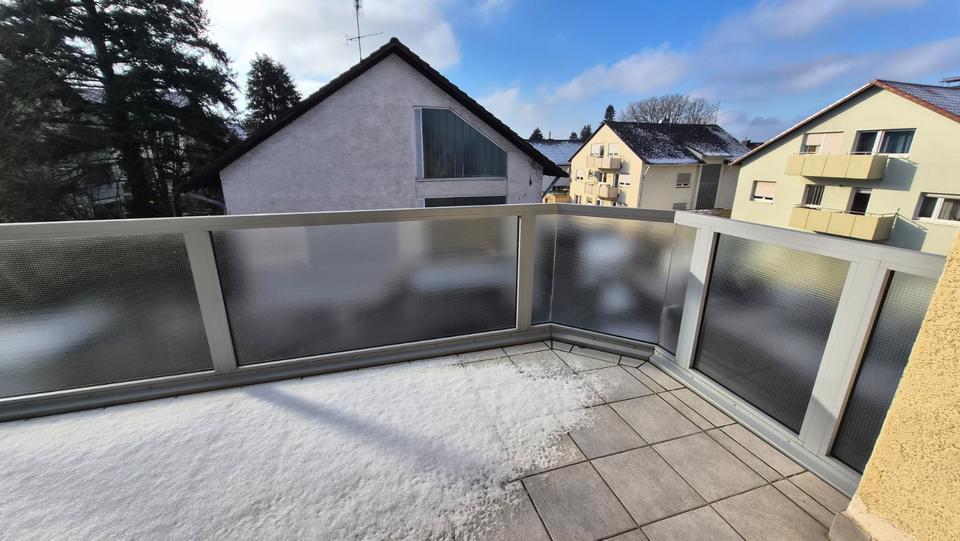 Geräumige helle 3,5-Zimmer-Wohnung in KarlsruheWolfartsweier 3.5 zimmer