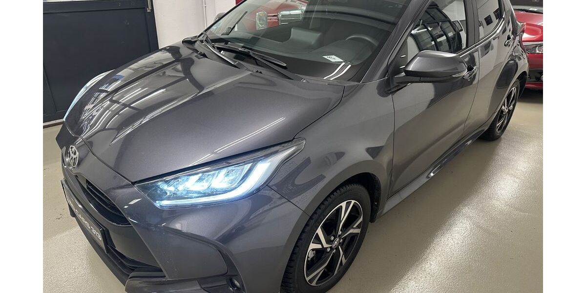 Toyota Yaris 15.005 km 20.990 € LEONBERG 71229