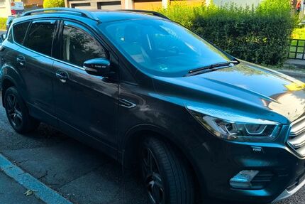 Ford Kuga 101.000 km 14.800 € Gerlingen 70839