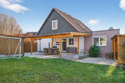 Haus zum Kaufen in Straubenhardt Ottenhausen 449.000 € 173.55 m² 5 zimmer