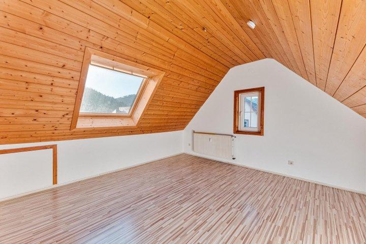 Maisonettenwohnung Bad Wildbad - 4 Zimmer, 97 m&sup2;, 700&euro; | Angebot:26419039