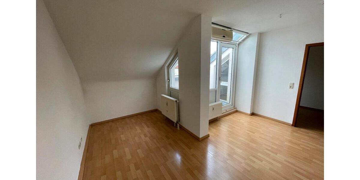 Dachgeschoßwohnung Karlsruhe Hagsfeld - 2 Zimmer, 34 m&sup2;, 720&euro; | Angebot:25632706