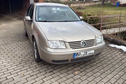 VW Bora 141.800 km 1.650 &euro; Calw 75365