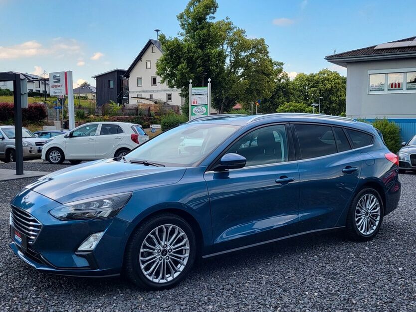 Ford Focus 93.500 km 16.980 € Oberreichenbach 75394