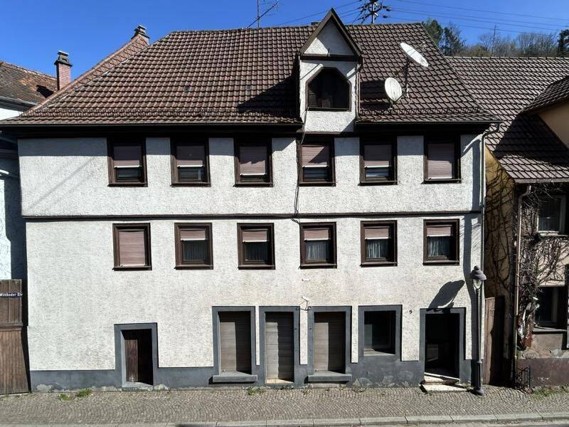 2-Familienhaus mit Ladeneinheit im Zentrum von Neuenbürg 7 zimmer
