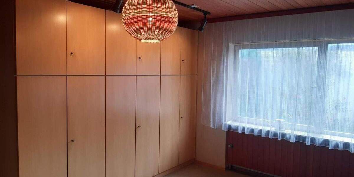 Bungalow Karlsruhe Palmbach - 4 Zimmer, 168 m&sup2;, 650.000&euro; | Angebot:25747461