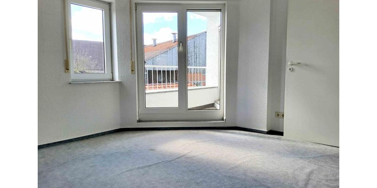 Einfamilienhaus Sersheim - 7 Zimmer, 185 m&sup2;, 1.900&euro; | Angebot:25267580