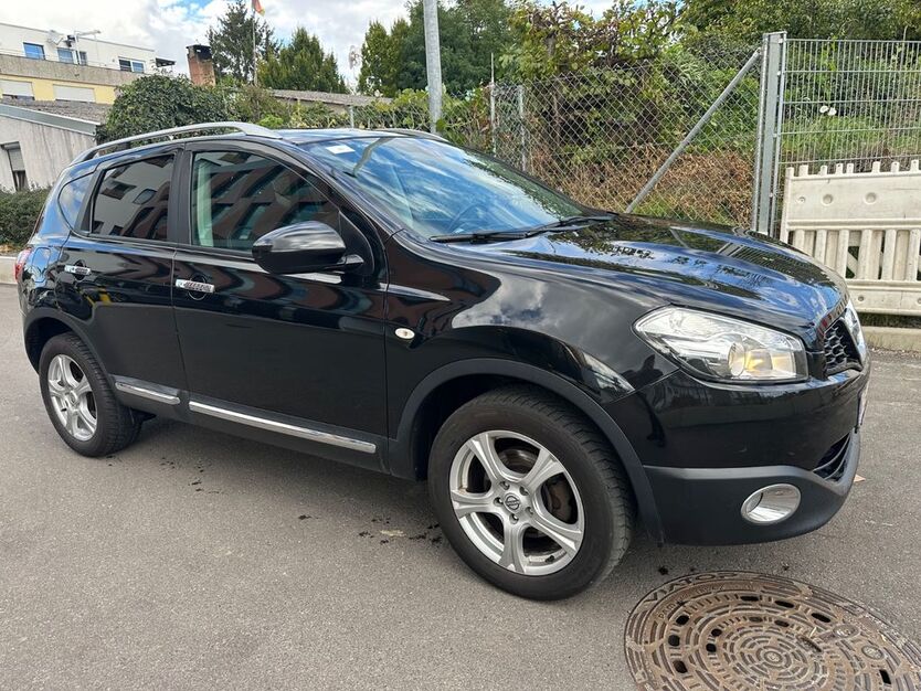 Nissan Qashqai 157.000 km 7.999 € Ditzingen 71254