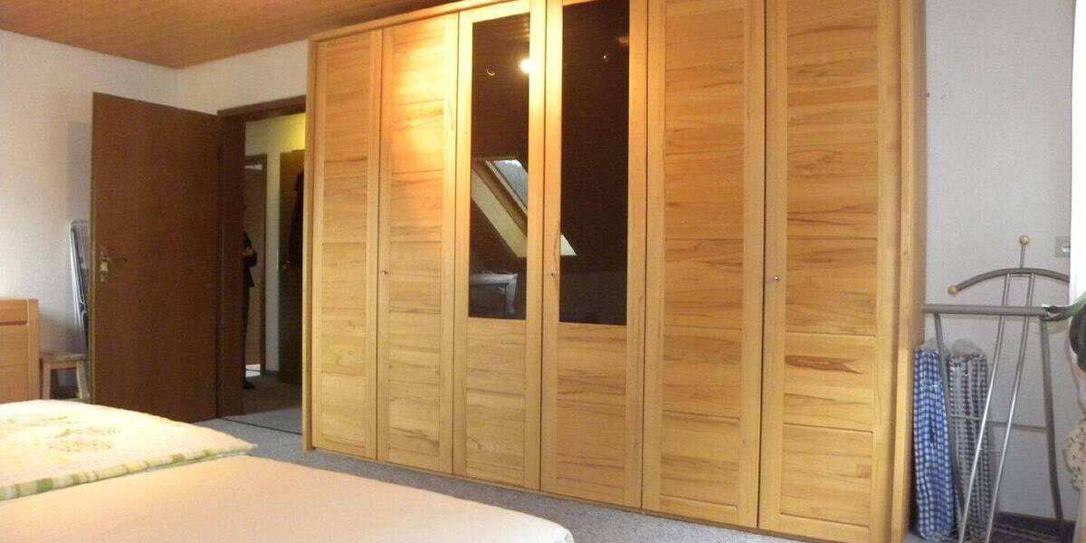 Mehrfamilienhaus, Wohnhaus Bad Liebenzell - 9 Zimmer, 198 m&sup2;, 540.000&euro; | Angebot:26141888