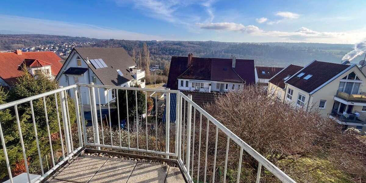Etagenwohnung Pforzheim Nordstadt - 3 Zimmer, 83 m&sup2;, 249.000&euro; | Angebot:27330500