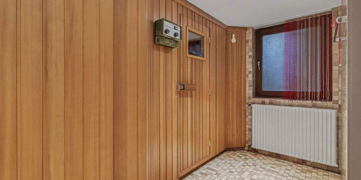 Einfamilienhaus Waldbronn / Etzenrot Etzenrot - 9 Zimmer, 252 m&sup2;, 895.000&euro; | Angebot:25681034