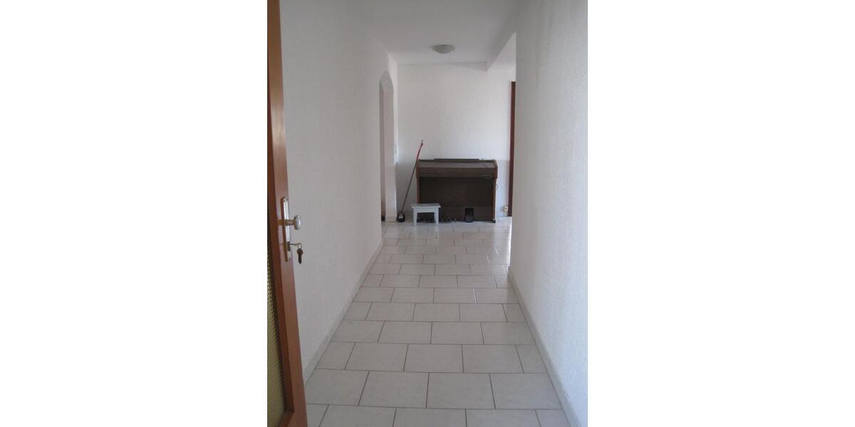 Etagenwohnung Kraichtal - 4.5 Zimmer, 140 m&sup2;, 950&euro; | Angebot:26221296