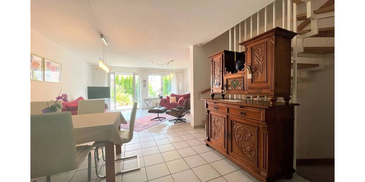 Reihenmittelhaus Pforzheim / Huchenfeld Huchenfeld - 5 Zimmer, 155 m&sup2;, 1.500&euro; | Angebot:26796894