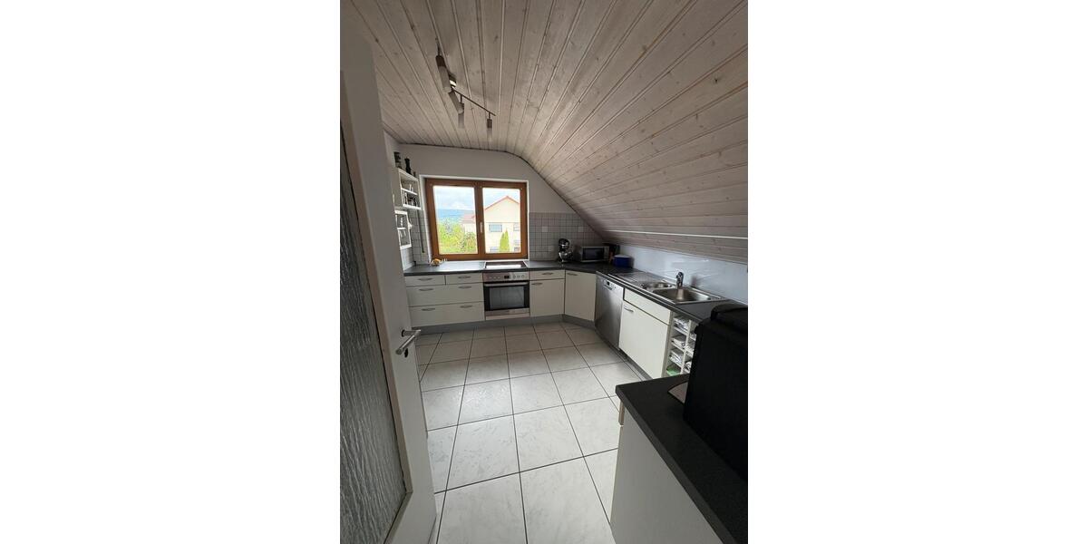 Dachgeschoßwohnung Karlsbad - 3.5 Zimmer, 95 m&sup2;, 299.000&euro; | Angebot:27243203