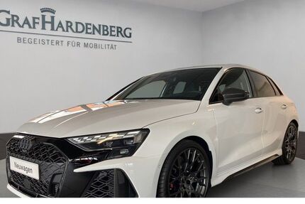 Audi RS3 2.000 km 66.900 € Bruchsal 76646