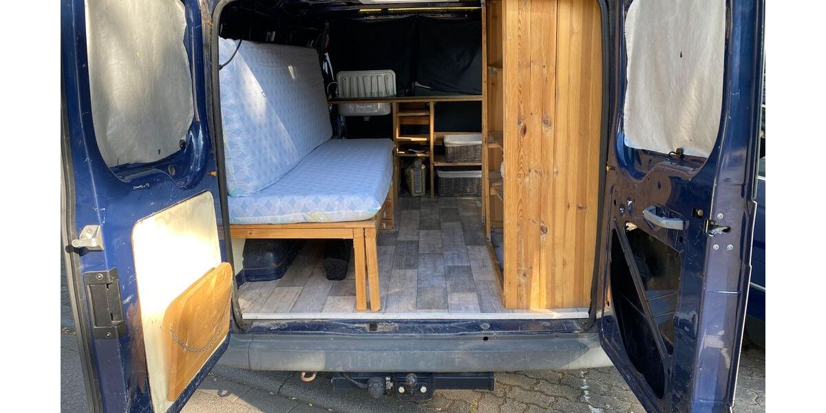 Ford Transit 215.000 km 2.950 &euro; Karlsruhe 76133