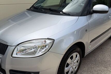 Skoda Fabia 107.000 km 2.250 &euro; Sindelfingen/Stuttgart 71069