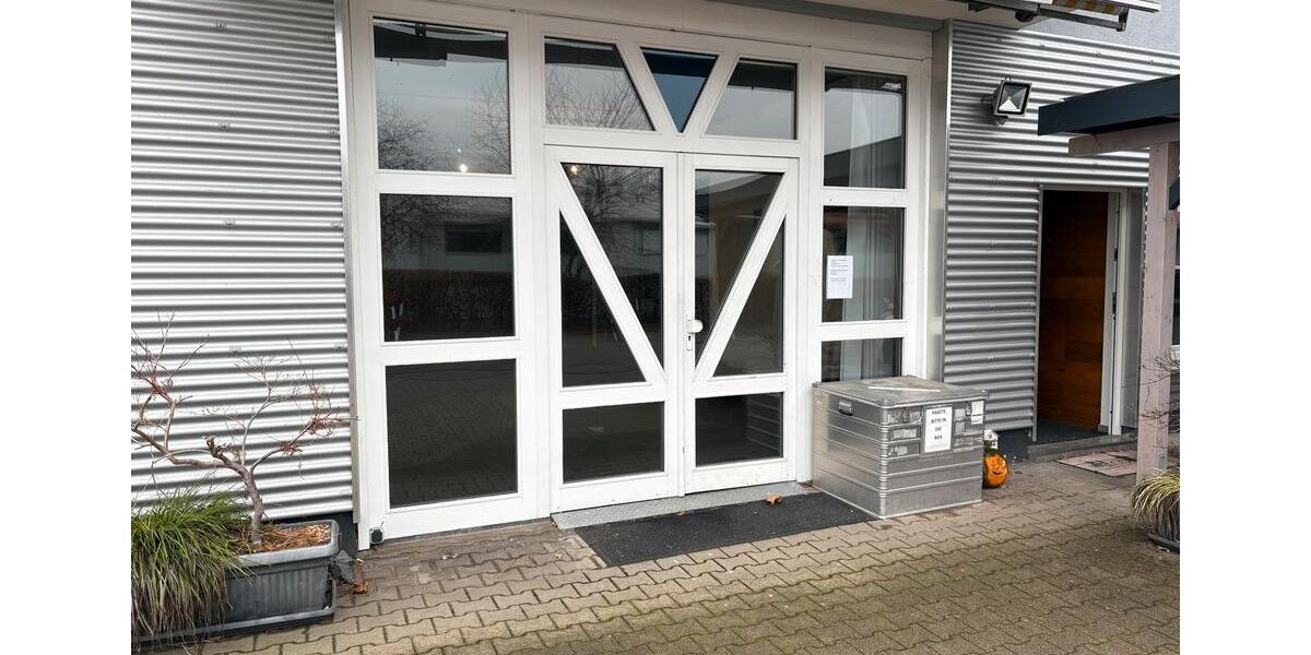 Lager- Ausstellungsraum mit Büro zu vermieten zimmer