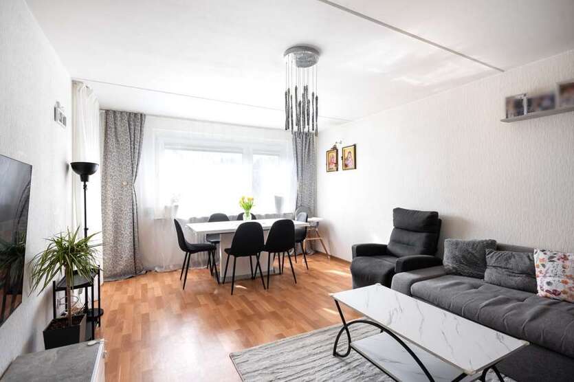 Wohnung zum Kaufen in Sindelfingen 230.000 € 72 m²