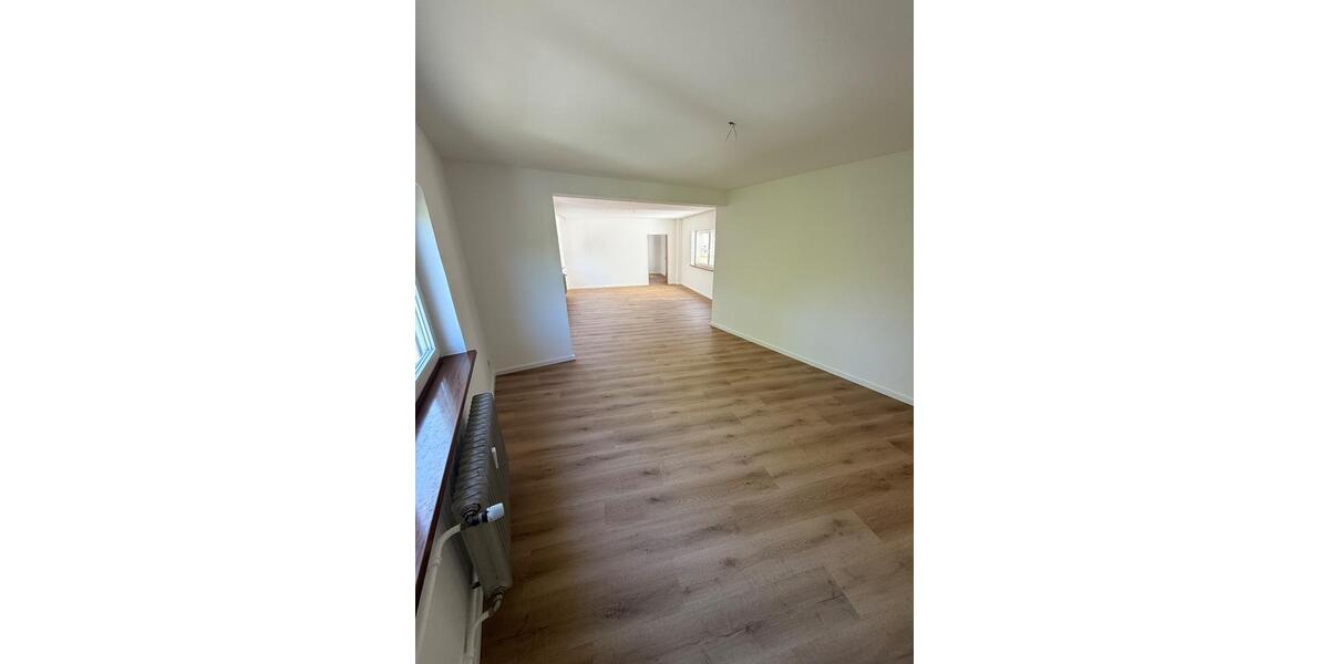 Etagenwohnung Pforzheim Weststadt - 3.5 Zimmer, 94 m&sup2;, 850&euro; | Angebot:26296430