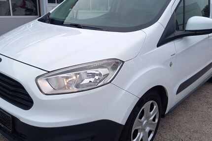 Ford Transit Courier 130.000 km 5.990 &euro; Ettlingen 76275