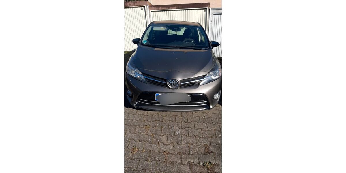 Toyota Verso 80.000 km 12.700 &euro; Bretten 75015
