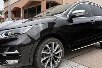 Nissan Qashqai 118.712 km 17.999 &euro; Bad Wildbad 75323