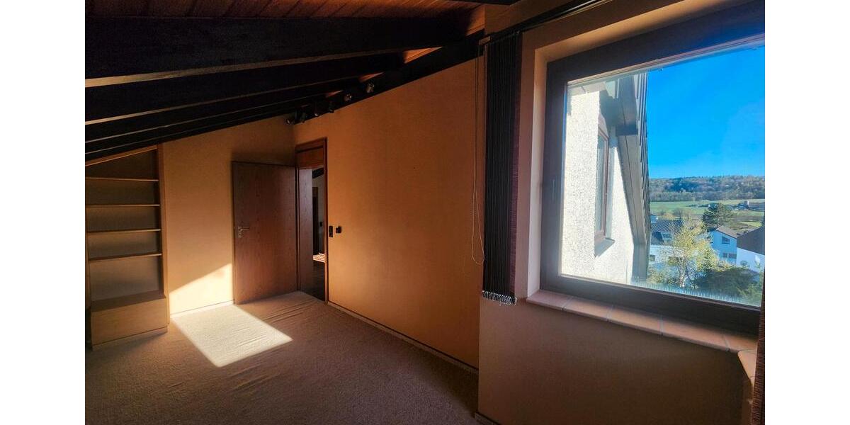 Einfamilienhaus Leonberg - 7.5 Zimmer, 187 m&sup2;, 790.000&euro; | Angebot:27217686