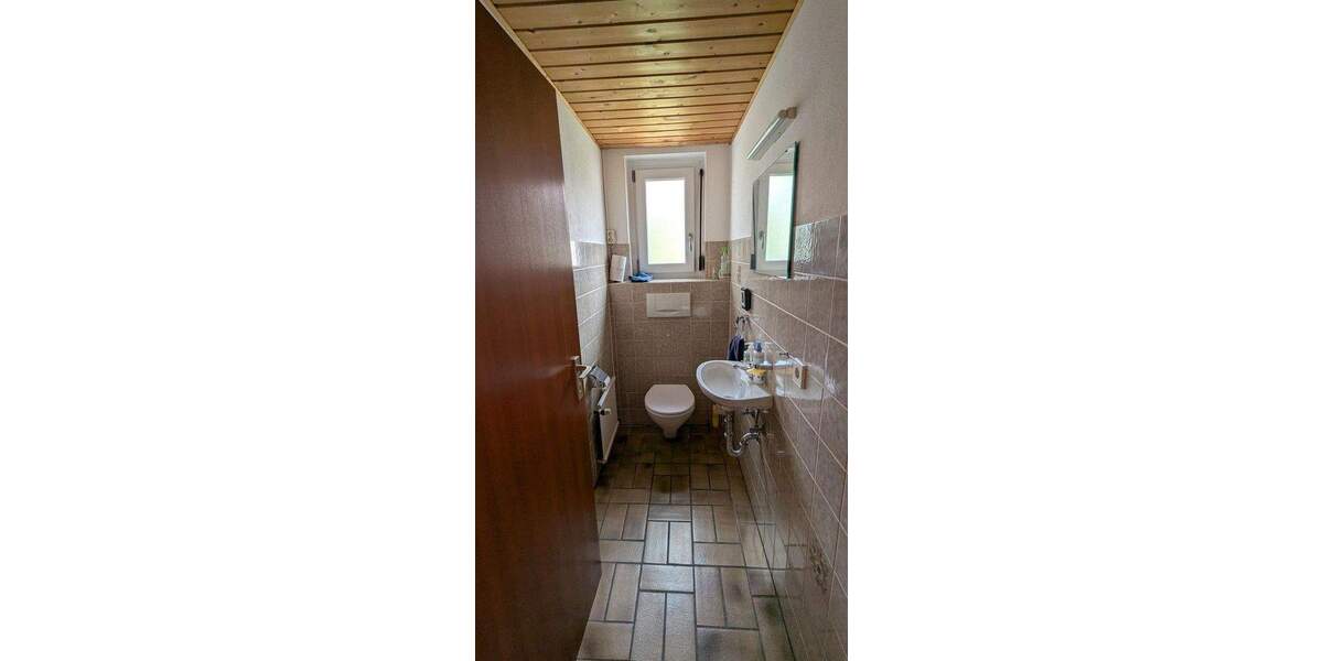 Freistehendes Einfamilienhaus mit Wärmepumpe, Garten & Doppelgarage, ruhige Lage, provisionsfrei! 5 zimmer