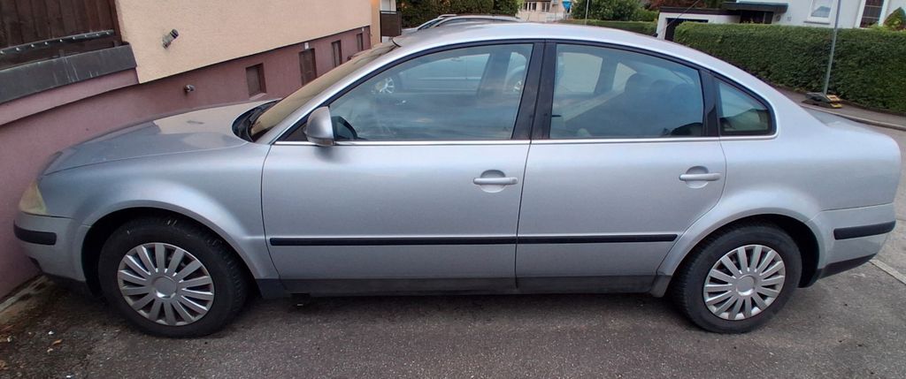 VW Passat 194.700 km 1.000 € Magstadt 71106