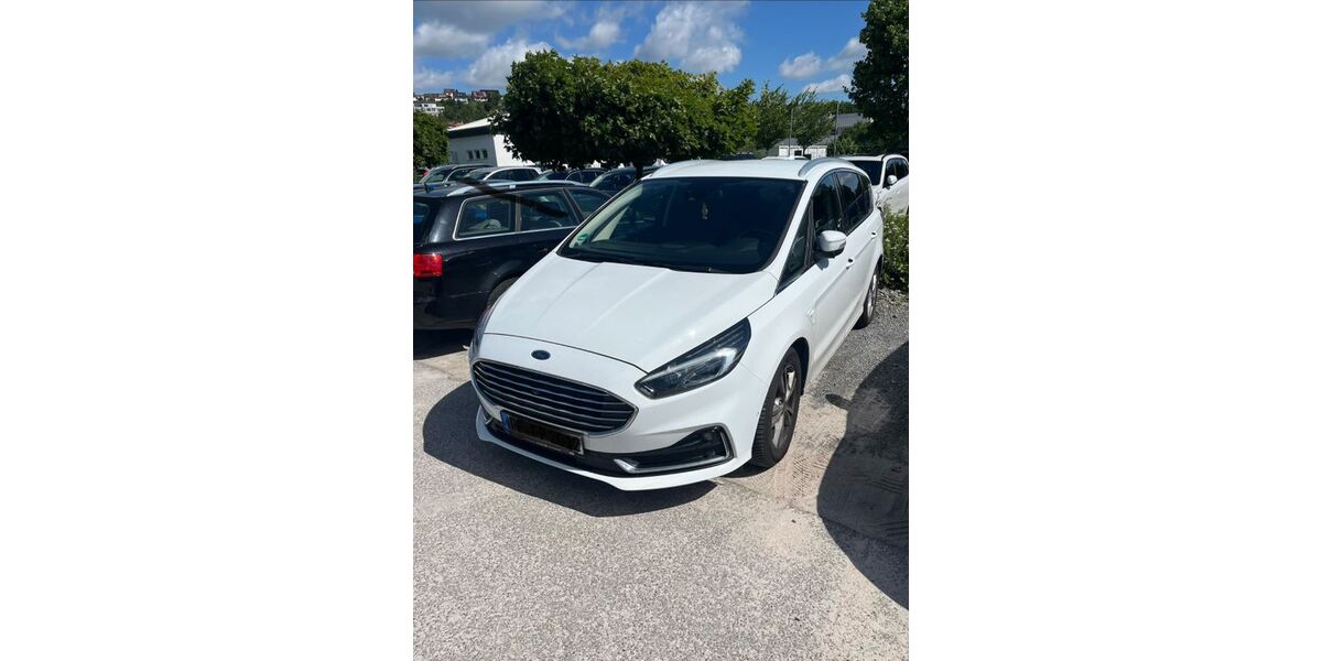 Ford S-Max 148.000 km 17.299 &euro; Königsbach-Stein 75203