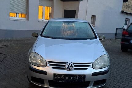 VW Golf 187.000 km 1.900 &euro; Bruchsal 76646